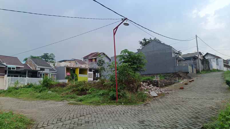 rumah jl kemlandingan wedoro pandaan