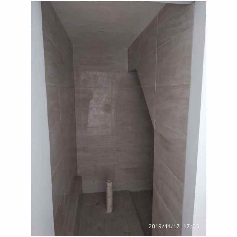 rumah jl otista raya ciputat