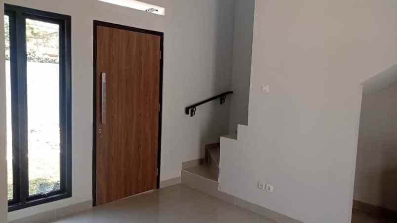 rumah jl raya pasir putih