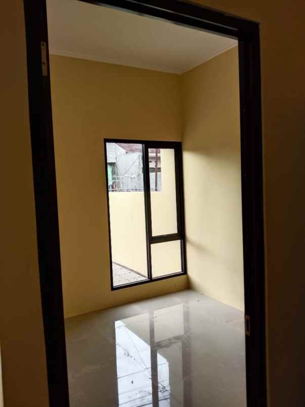 rumah jl smpn 6 kalibaru