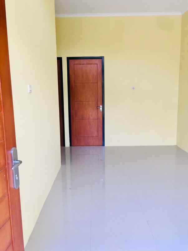 rumah jl smpn 6 kalibaru