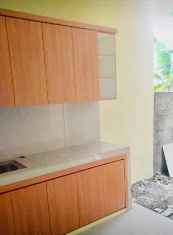 rumah jl smpn 6 kalibaru