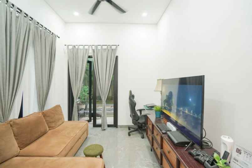 rumah jln raya pondok petir