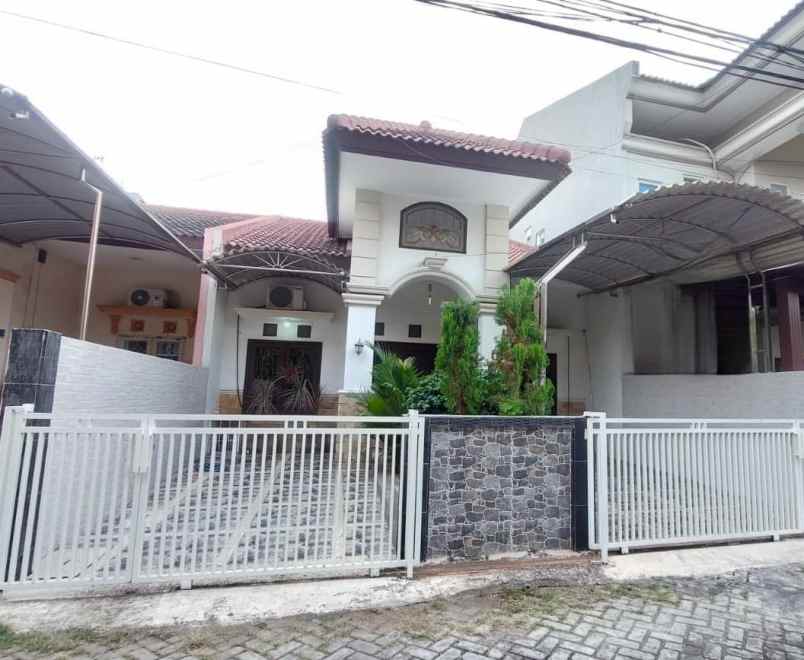rumah kalijudan regency hadap timur