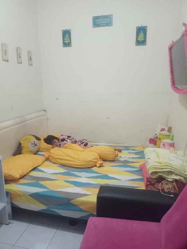 rumah komplek gbr ngamprah lingkungan nyaman shm