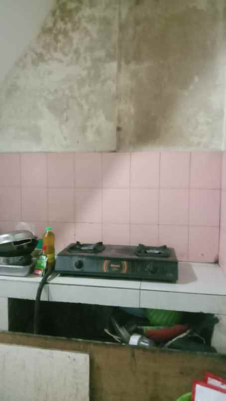 rumah komplek gbr ngamprah lingkungan nyaman shm