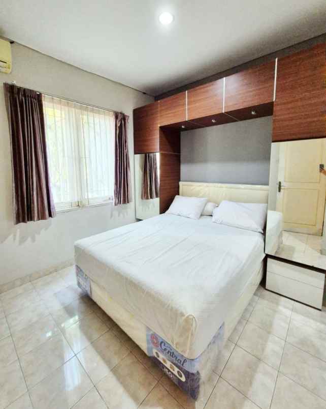 rumah laguna regency pakuwon city siap huni furnish