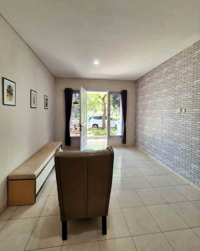 rumah laguna regency pakuwon city siap huni furnish