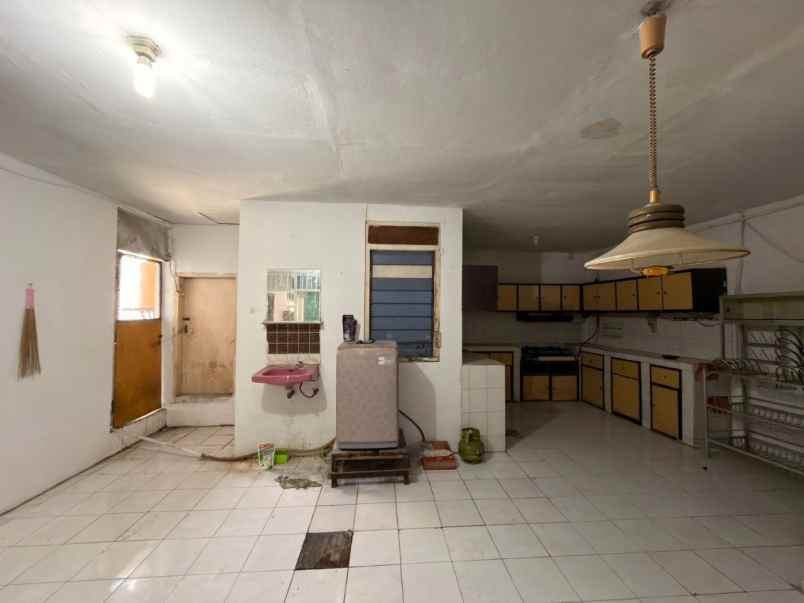 rumah medokan asri barat row 3 mobil terawat