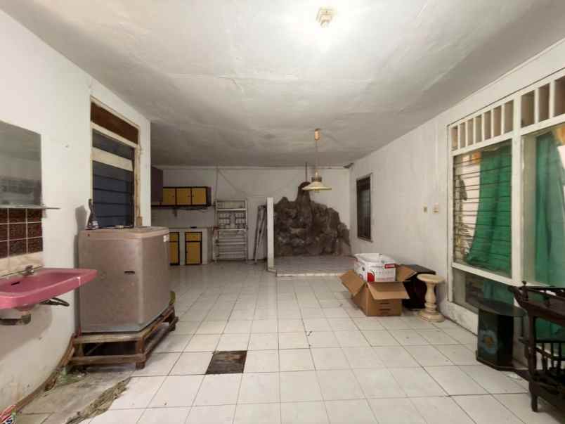 rumah medokan asri barat row 3 mobil terawat