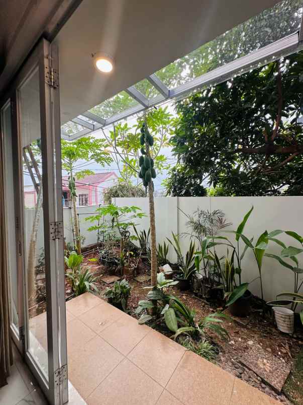 rumah mewah 3 lantai dalam townhouse di cinere depok