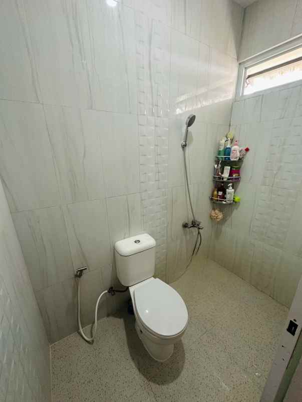 rumah mewah 3 lantai dalam townhouse di cinere depok