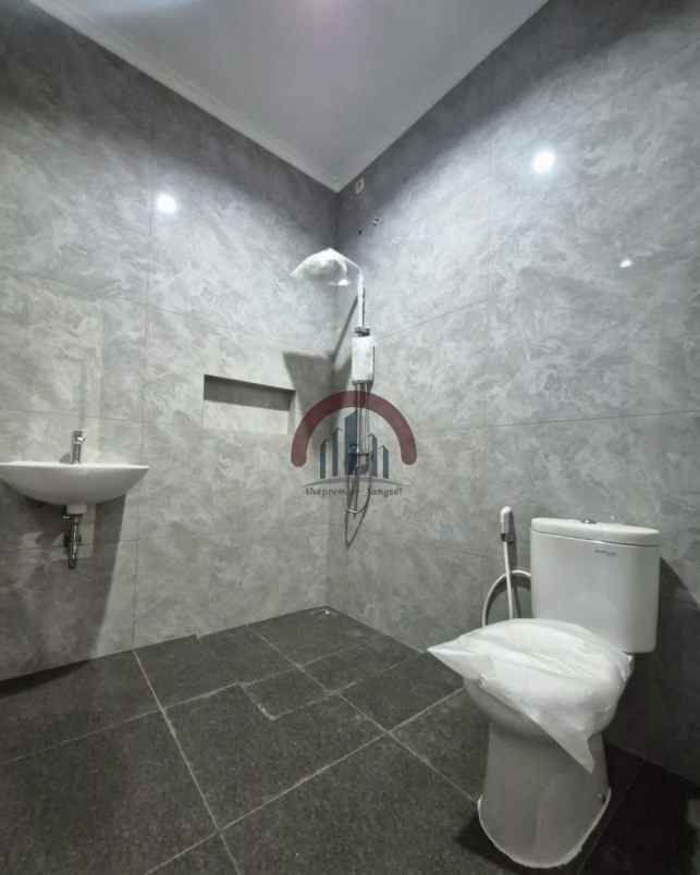 rumah mewah dalam cluster dekat stan bintaro tangerang