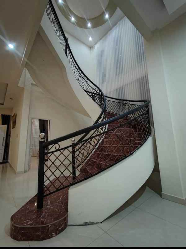 rumah mewah danau sentarum