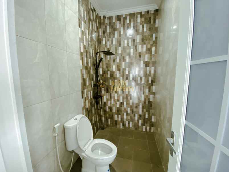 rumah mewah desain modern di ngaglik sleman siap huni