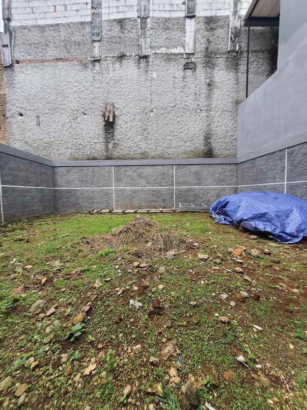 rumah mewah di kalimulya depok