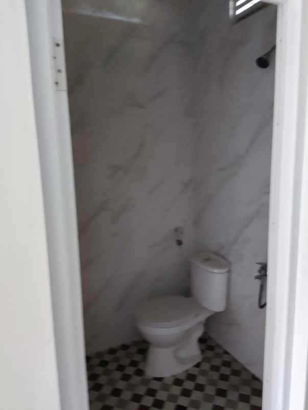 rumah mewah dua lantai bebas banjir di ungaran timur