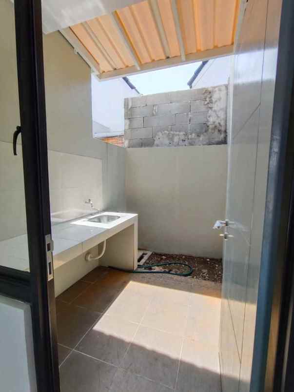 rumah minimalis dekat tol cimanggis di tapos depok