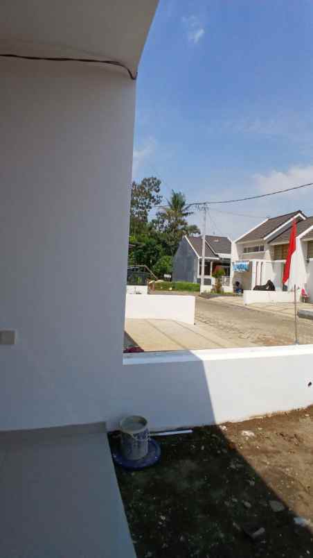 rumah minimalis modern dekat exit tol pakis