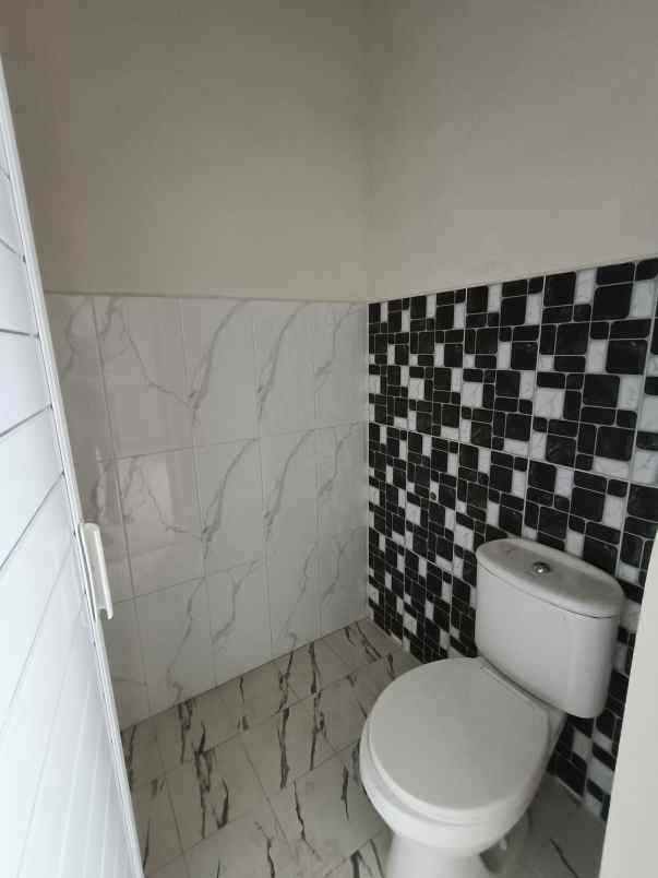 rumah modern 2 lantai timur tol sawojajar malang