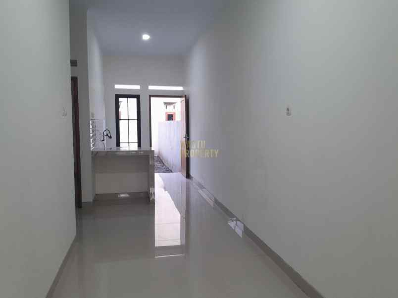 rumah modern cantik harga murah dekat kampus uii