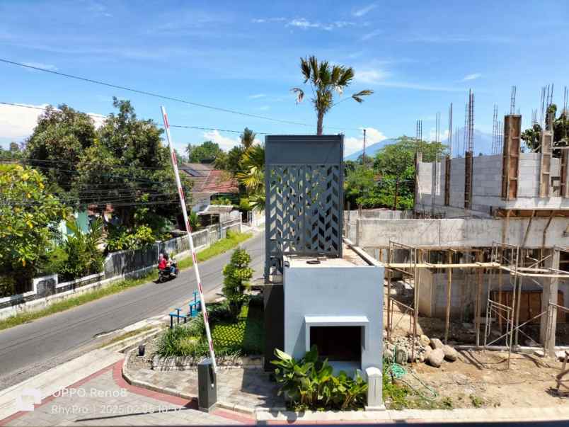 rumah modern mewah 2 lantai dekat pemda sleman