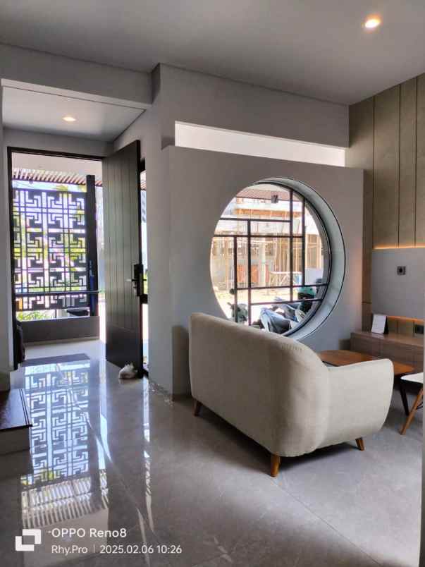 rumah modern mewah 2 lantai dekat pemda sleman