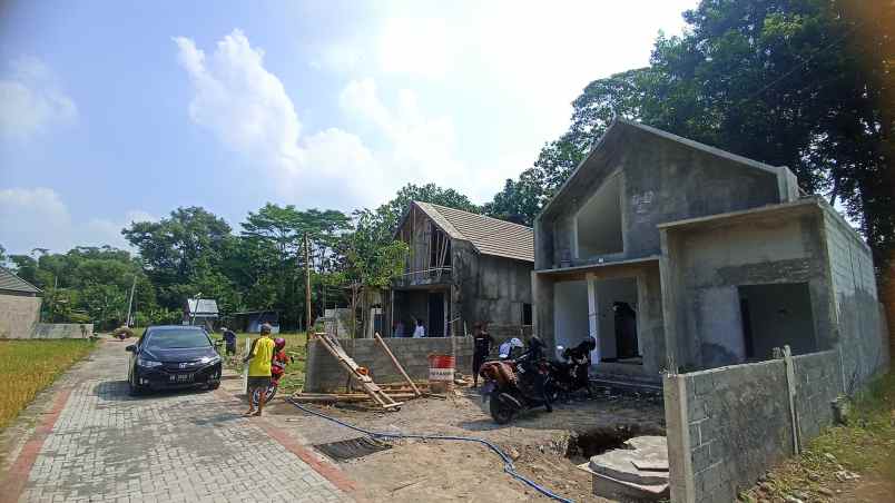 rumah modern scandinavian dekat kampus uii