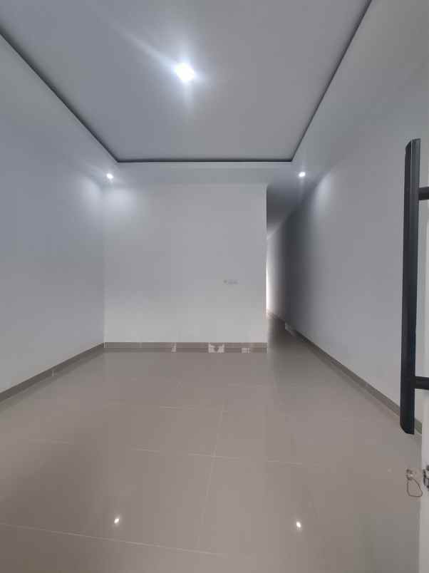 rumah non cluster siap huni di jatiwaringin