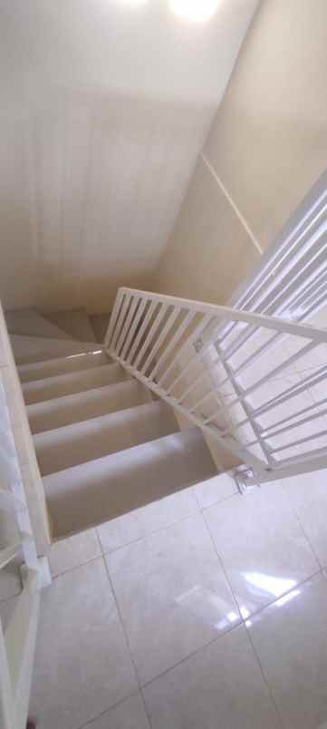 rumah puri indah pandugo surabaya full renov strategis