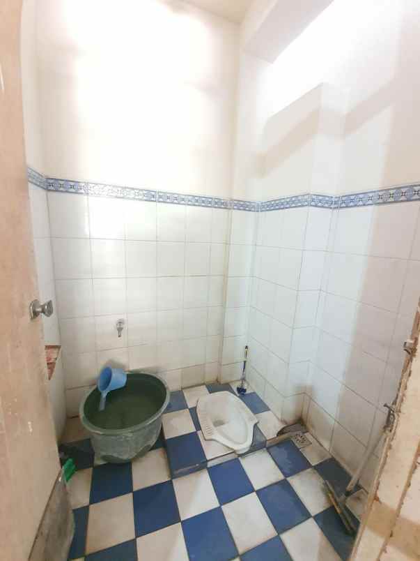 rumah raya ngagel jaya utara cocok untuk usaha