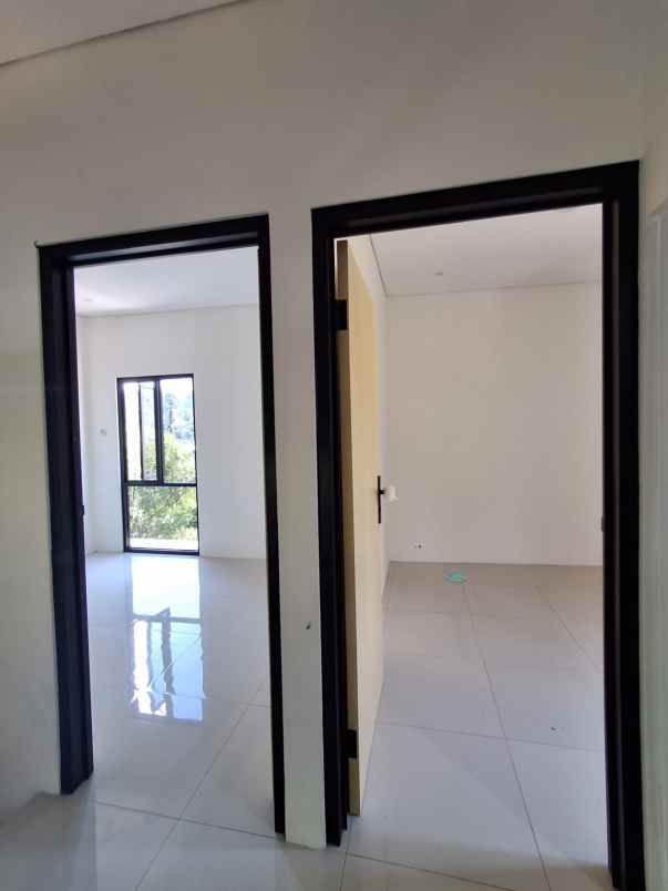 rumah ready siap huni shm dekat jalan raya utama