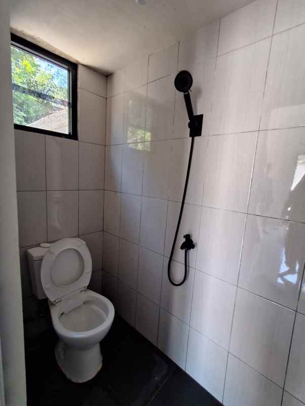rumah ready siap huni shm dekat jalan raya utama