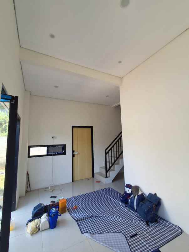 rumah ready siap huni shm dekat jalan raya utama