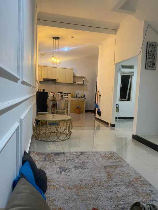 rumah second 2 lantai di jatibening bekasi