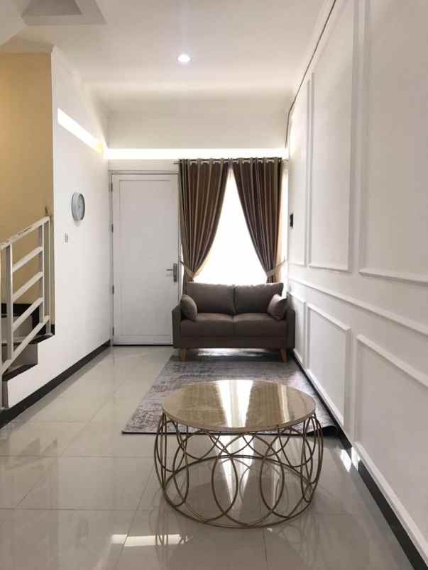 rumah second 2 lantai di jatibening bekasi