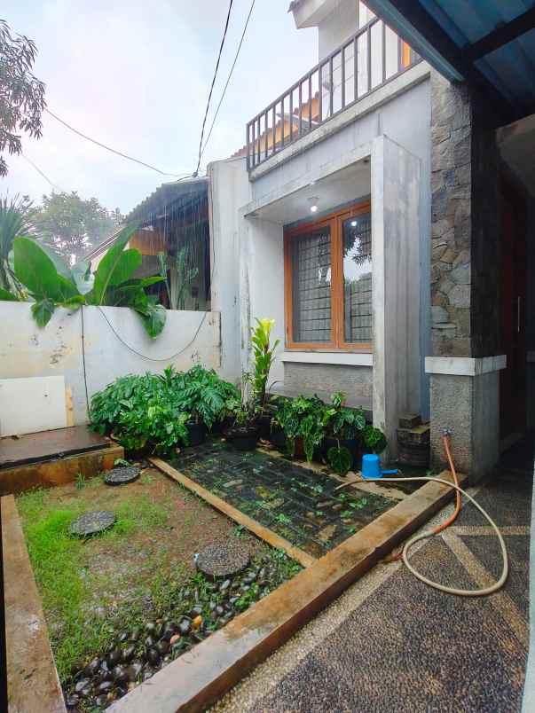 rumah second dalam komplek di duren sawit jaktim