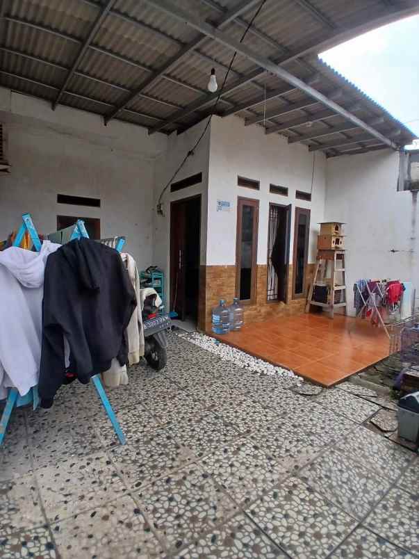 rumah second murah dalam perumahan dicinangka depok