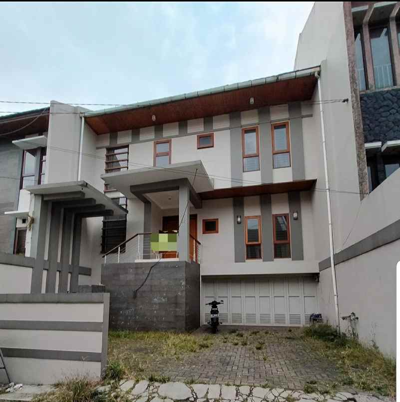 rumah setra duta bandung jawa barat