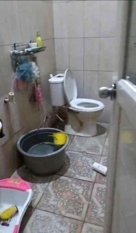 rumah siap huni 3 lantai