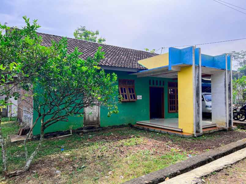 rumah siap huni bonus kebun buah karanganyar