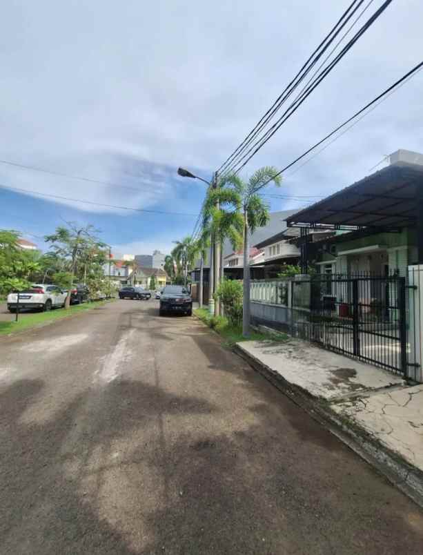 rumah siap huni di cluster aralia harapan indah bekasi