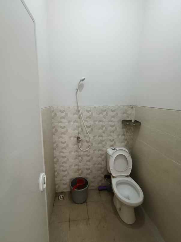 rumah siap huni lokasi 2 menit tol pakis malang