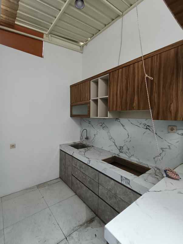 rumah siap huni lokasi 2 menit tol pakis malang