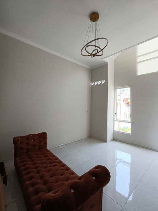 rumah siap huni lokasi 2 menit tol pakis malang