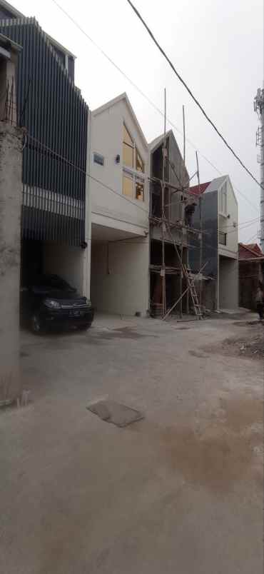 rumah type mezzanine minimalis ciracas jakarta timur