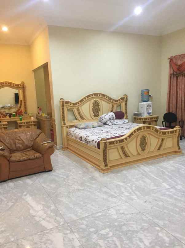 rumah villa gading indah