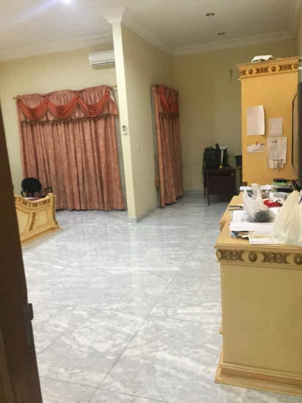 rumah villa gading indah