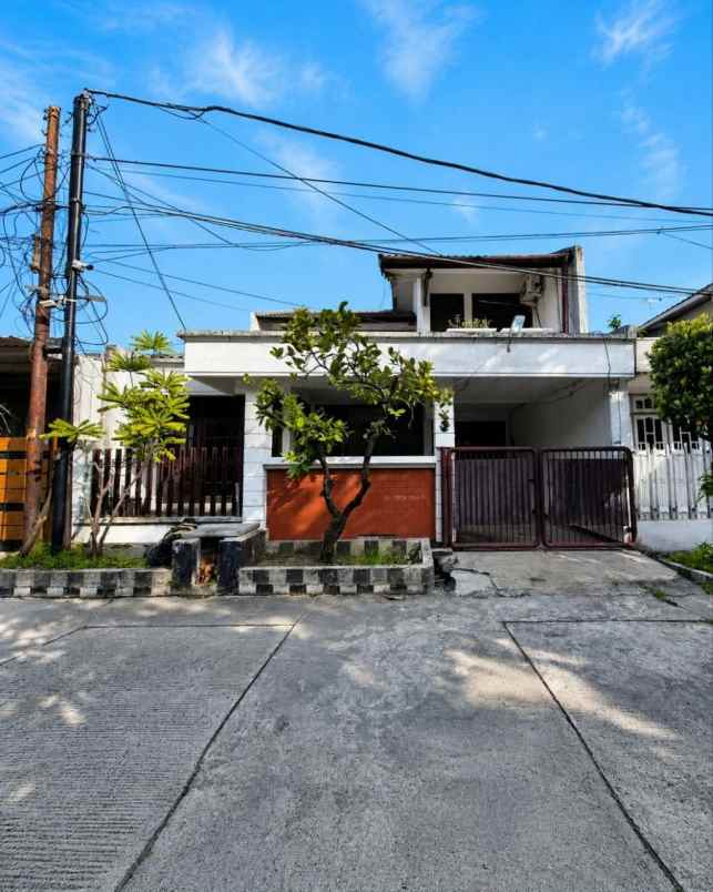 rumah wisma permai strategis siap huni carport