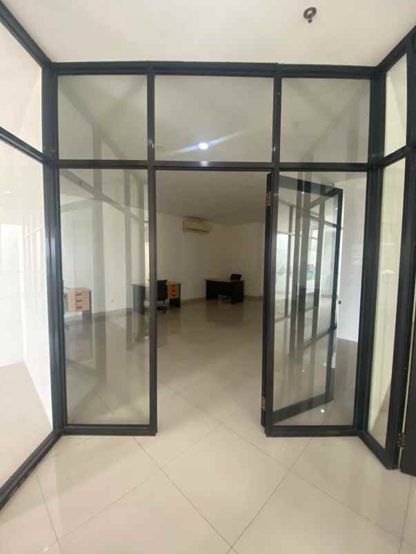 sewa office space gedung wahid 27